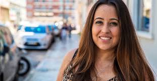 A taróloga dos bebés: "Para quem quer fazer dinheiro isto é muito bom,  porque há pessoas que ficam dependentes"