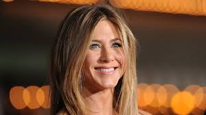 Jennifer Aniston defends cutting ties with unvaccinated friends