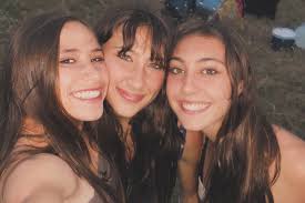 IT'S OUT!!!! u guys can stream “17”