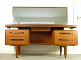 George nelson for herman miller mid century executive desk. 30 Elegant Mid Century Dressing Tables And Vanities Digsdigs