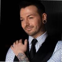 Daniel Stander's Instagram, Twitter & Facebook