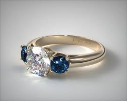 14k Yellow Gold Three Stone Round Blue Sapphire Engagement Ring Sapphire Engagement Ring Blue Three Stone Engagement Rings Emerald Emerald Engagement Ring