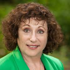 Faye Fulton's Instagram, Twitter & Facebook