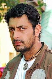 Layla Hasan's Instagram, Twitter & Facebook