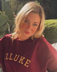 Paige Harbison (@pharbeaux) • Fotky a videá na Instagrame