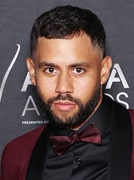 Aaron Mcgrath's Instagram, Twitter & Facebook