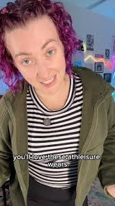 Leesha Moore's Instagram, Twitter & Facebook