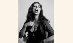 They dated in the 1970s, (she went on tour with the stones in '75) and she is said to have also had affairs with mick jagger and jimi hendrix. Sagen Sie Jetzt Nichts Uschi Obermaier Sz Magazin