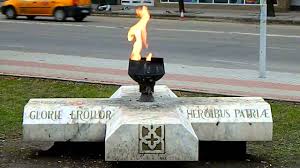 Последние твиты от facultad de medicina (@medicinauca). Universitatea De Medicina Si Farmacie Iasi Si Flacara Studentelor Virgine Youtube