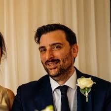 Experience The AI-powered Self-service BI & Analytics Platform