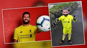 Alisson becker football player best wallpaper collection for true fans. Six Year Old Liverpool Fan Dresses Up Like Alisson Becker For Halloween And The Keeper Responded Sportswallah