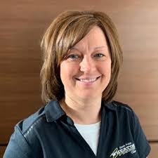 Leanne Bouchard's Instagram, Twitter & Facebook