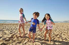 Conoces Nuestros Banadores Con Protector Solar Para Ninos Descubrelos Todos En Nuestra Web Banadores Ninos Imag Juguetes De Playa Juegos De Playa Ninos