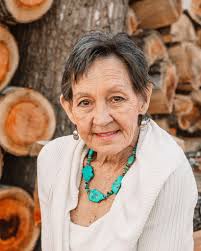 Carrie Latham's Instagram, Twitter & Facebook