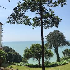 The apartment is about 6 minutes drive to the famous teluk chempedak. Photos At Kuantan Tembeling Resort Resort