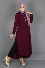 Eymina Tesettur Yitmacli Uzun Tunik Modelleri Moda Tesettur Giyim Moda Stilleri Giyim Tunik