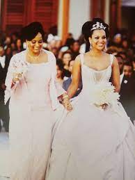 Lisa raye (best known to us old schoolers as diamond in the player's club) and rapper, da brat, are biological sisters with the same father, david ray mccoy. King Yahweh On Twitter Our Very First American Actress Queen The Very Beautiful Lisaraye Mccoy Lisaraye Mccoy The First Lady Of Turks Caicos April M2006 D2008 Lisaraye Got Married To The Then Premier Of The Turks Caicos Islands Michael Misick Making