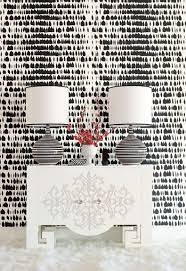 Schumacher Queen Of Spain Wallpaper Black 5005881 Priced And Sold By The Yard 8 Yard Minimum Order Must Order In Increments Of 8 White Interior Design Wall Coverings Black And White Wallpaper