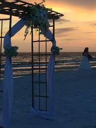 Sunset Destin Beach Wedding By The Wedding Planners At Sunquest Cruises Offering Ve Wedding Venues Beach Beach Destination Wedding Destination Wedding Venues