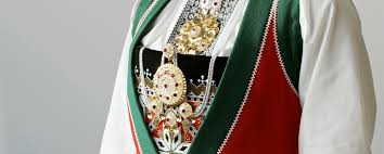 Hele landet vestlandet 4 møre og romsdal 4. Elegante Dalar Og Offerdase Til Bunad Sylvsmidja