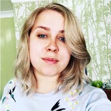 Before new owners leave with their puppy we go through a comprehensive  handover which includes a full explanation of the all the documentation  provided in the puppies information folder.