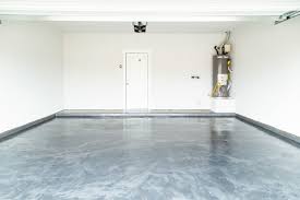 Garage With Epoxy Floor Coating In 2020 Garage Floor Coatings Garage Floor Epoxy Floor Diy