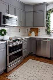 Light, airy, bright, and contemporary, white kitchen cabinets can slide easily into distinct color schemes. Aleida Garcia Alegarciac Profile Pinterest