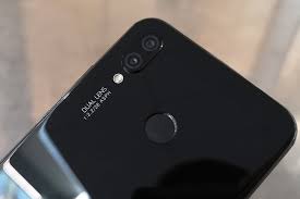 The screen is black and when i try to unlock it shows only time and weather in uper right corner. Huawei P20 Lite Camera Battery Life And Verdict Review Trusted Reviews
