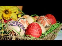 Oua De Paste Decorate Prin Metoda Servetelului Farfuria Vesela Youtube Husvet Kreativ
