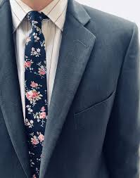 Black And Pink Floral Shirt Mens Floral Tie Skinny Tie White Floral Tie Pink Floral Tie Tie Bar Pink Tie Bar Men S Fashion Menswear Mens Floral Tie Mens Accessories Fashion Floral Tie