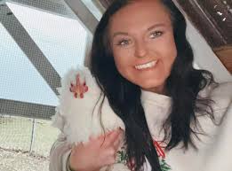 Cooking eggs in boiling water to use