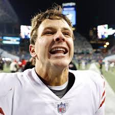 Evan Huff's Instagram, Twitter & Facebook