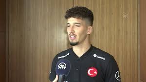 Check spelling or type a new query. Altay Bayindir Ustumde Milli Arma Var A Milli Ya Da Umit Milli Hic Fark Etmez Istanbul Youtube