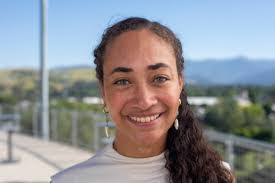 Randi Newell's Instagram, Twitter & Facebook