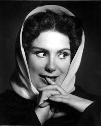 Mimi Marshall's Instagram, Twitter & Facebook