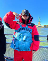 Supreme and the north face transport you to new york city with this yellow mountain jacket that boasts the statue of liberty's head printed on the front and back. Supreme The North Face Of Statue Of The Liberty Baltoro Jacket From Max Miller On The Account Instagram Of Miller Spotern