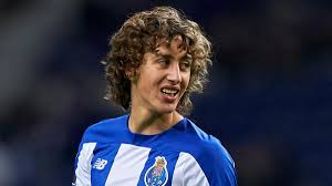 Silva made his professional debut for porto in august 2019, and set several club records relating to his young age. Wolves Sign Porto S Fabio Silva In Reported 40m Deal As Com