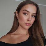 Sandra Radke's Instagram, Twitter & Facebook