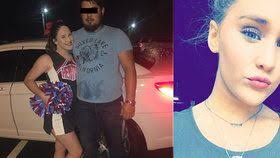 Kohout zabil ženu v kurníku: Klovl ji do křečové žíly