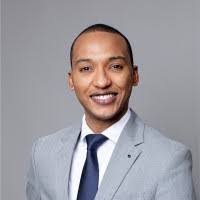 Edward Roa's Instagram, Twitter & Facebook