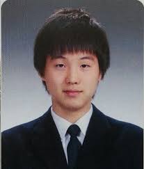 Miliki sejuta pesona dan karakter boyfriend material, berikut sederet potret mark. Masa Sekolah Member Bts Merahputih