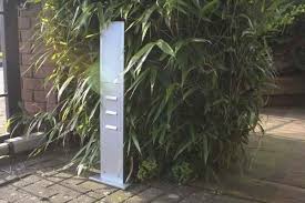 Steckdosen Im Garten Gira Energiesaule Steckdosensaule Mit Kinderschutz Eingebauter Leuchte Und Lichtelement Versorgt Elektri Licht Steckdosen Aussenbereich