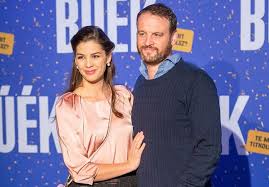 Valóban sokszor emlegetjük, hogy el rettentő régen a magyar tehetségkutatók közelében vagy már. Nanasi Pal Elarulta Szerelmuk Igazi Titkat Habostorta Hu