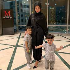 Mengejutkan perceraian laudya cynthia bella engku emran dikaitkan dengan posting ig erra fazira. Bukan Aku Hidup Dengan Dia Je Intan Salleh Tulis Kapsyen Tuju Pada Duda Erin Sakura News