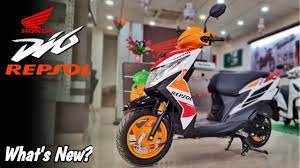 2021 honda dio repsol special edition also gets orange painted alloy wheels. Motomad Honda Dio Repsol Edition What S New Review Specs Mileage Price Facebook