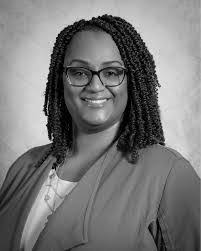 Michelle Pickett's Instagram, Twitter & Facebook