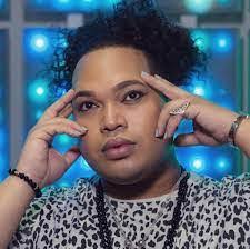 Michael Betot's Instagram, Twitter & Facebook