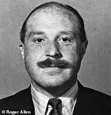 Marcus Bloom's Instagram, Twitter & Facebook