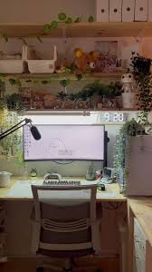 Dia datang setiap hari kamis jam 09.30, hampir selalu tepat. 650 Desk Ideas In 2021 Hiasan Bilik Bilik Hiasan Hiasan Rumah Diy