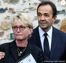 Claude chirac, comm (born 6 december 1962), the youngest daughter of french president jacques chirac, was her father's personal advisor from 1994 until his death in 2019. Claude Chirac En Larmes Sur Les Terres De Son Pere Bernadette Absente Purepeople